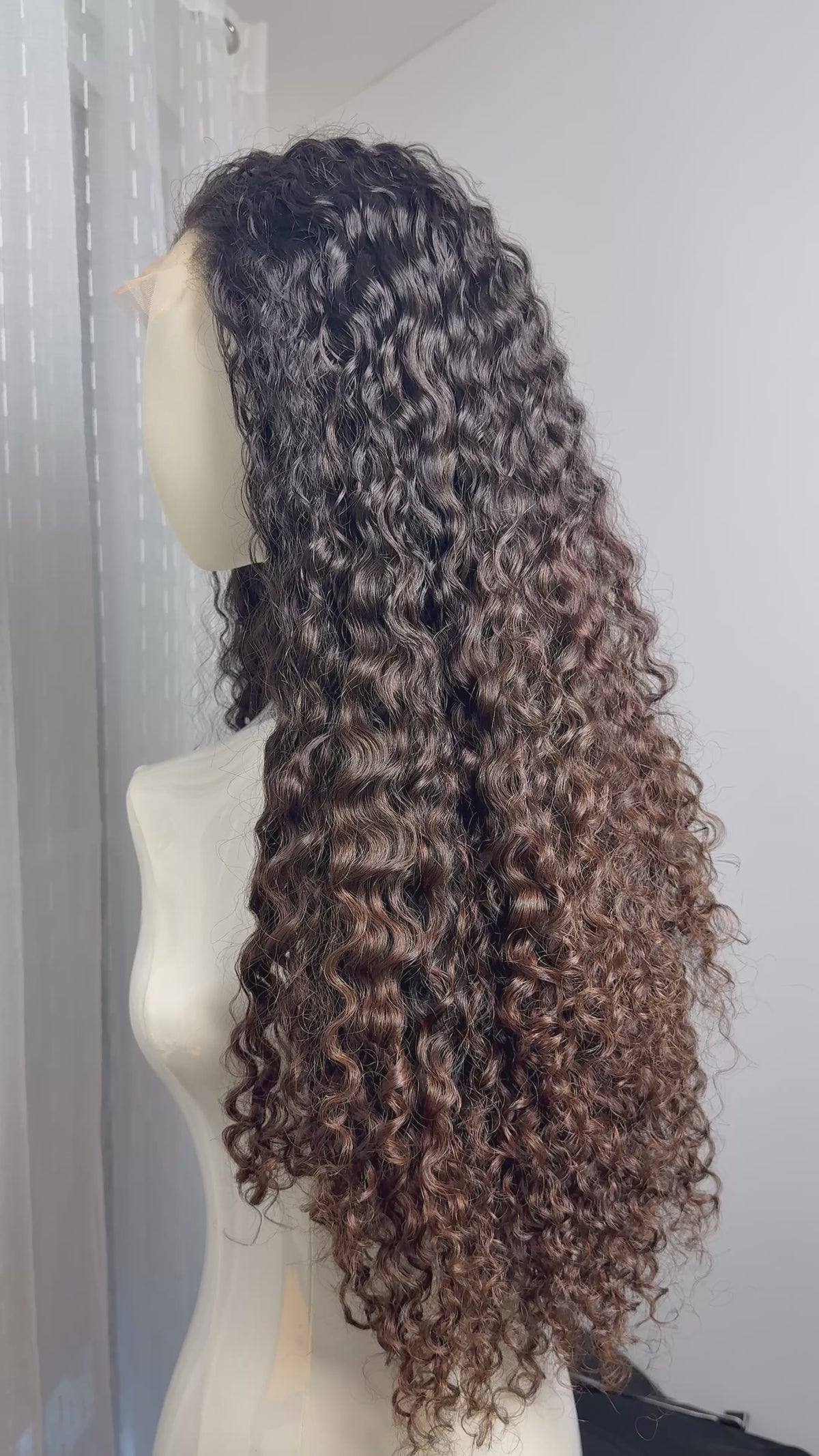 B-CURLY SIGNATURE WIG™