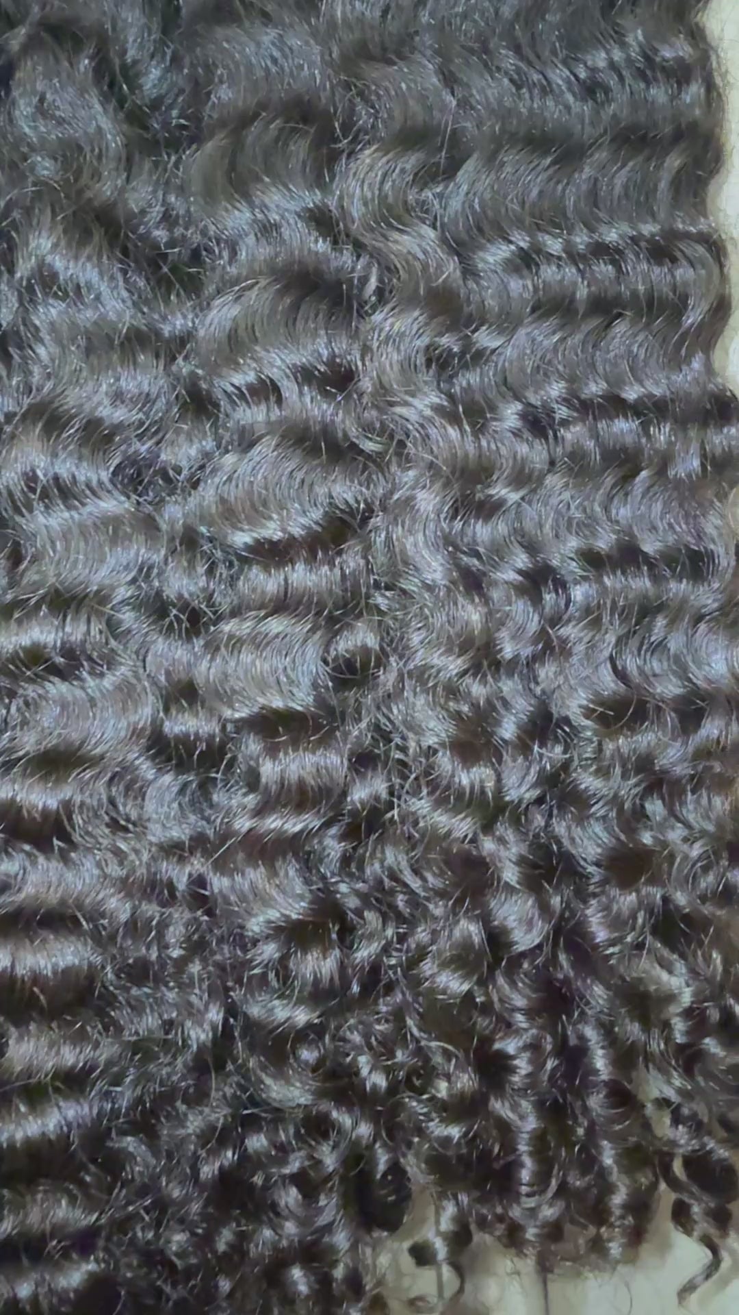 Mèches Rare Curly, cheveux bruts bouclés de Birmanie – vidéo 2